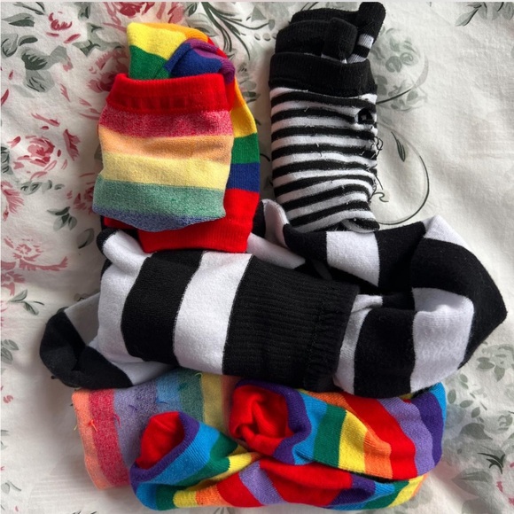 2 Sets Striped Stockings + Fingerless Gloves, OS - Picture 2 of 2